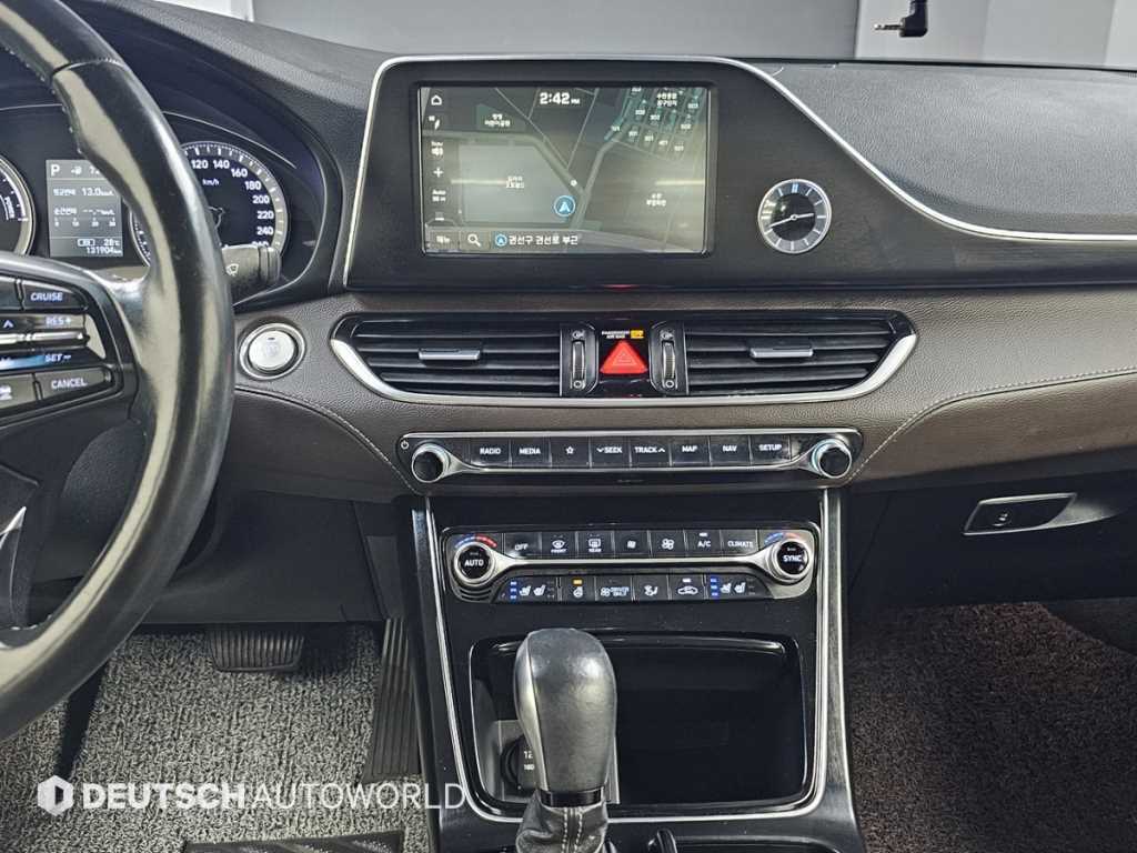 Hyundai Grandeur — photo 14