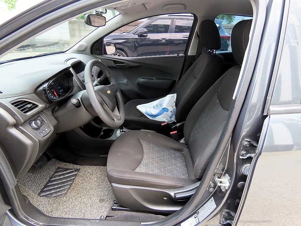 CHEVROLET Spark — photo 05