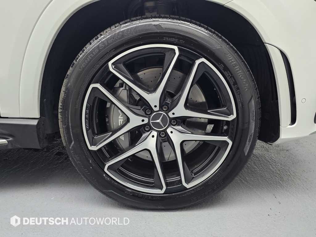 Mercedes-Benz GLE-Class — photo 05
