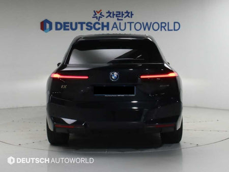 BMW iX — photo 04