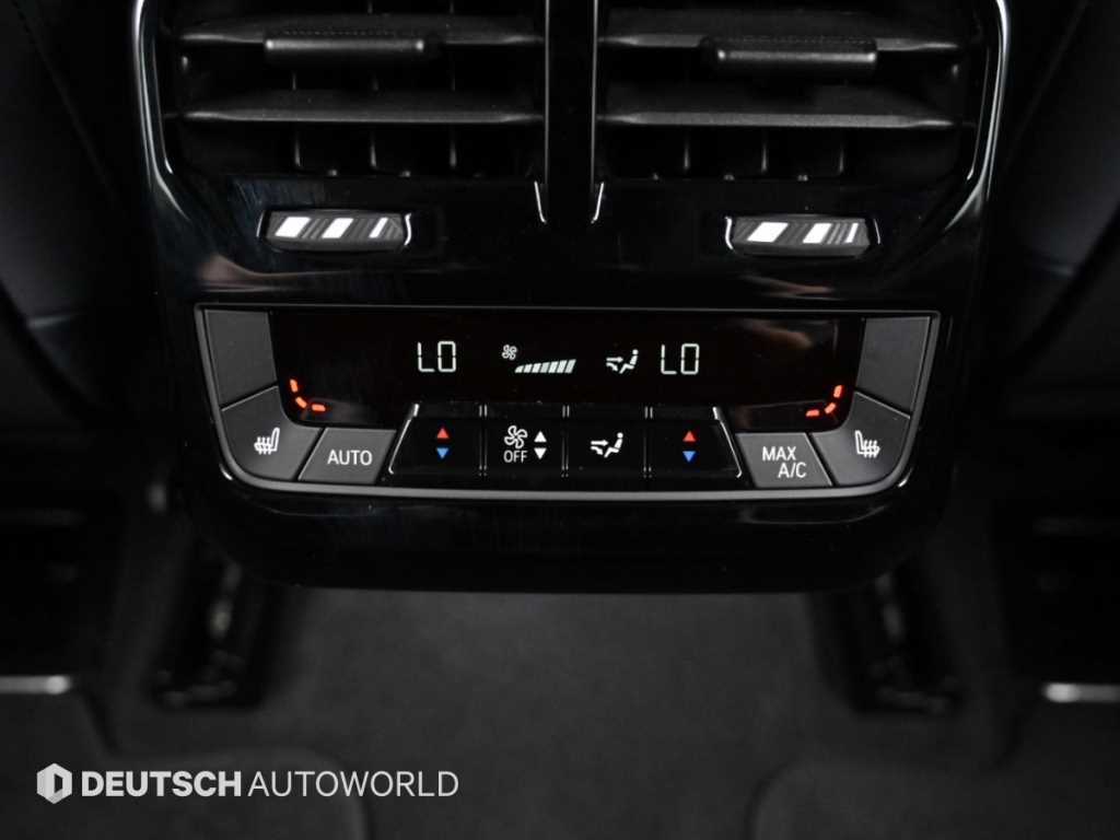 BMW iX — photo 16