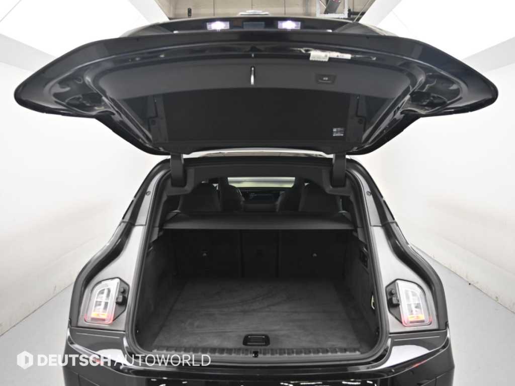 BMW iX — photo 19
