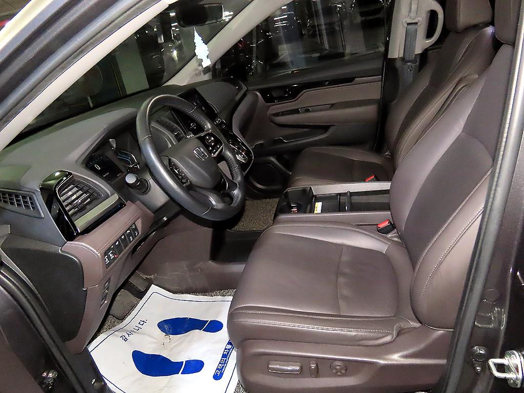 Honda Odyssey — photo 06