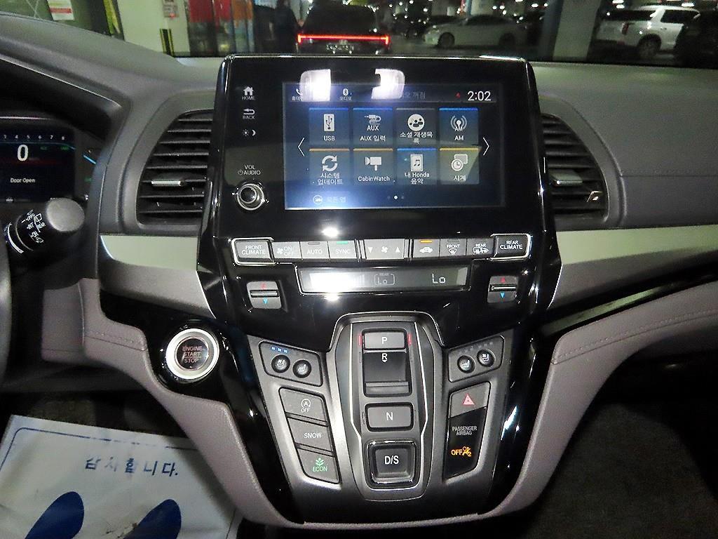 Honda Odyssey — photo 11