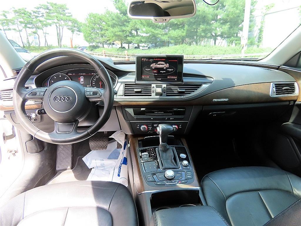 Audi A7 — photo 07