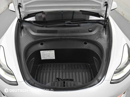 Tesla Model 3 — photo 06