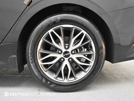 Kia K5 — photo 05
