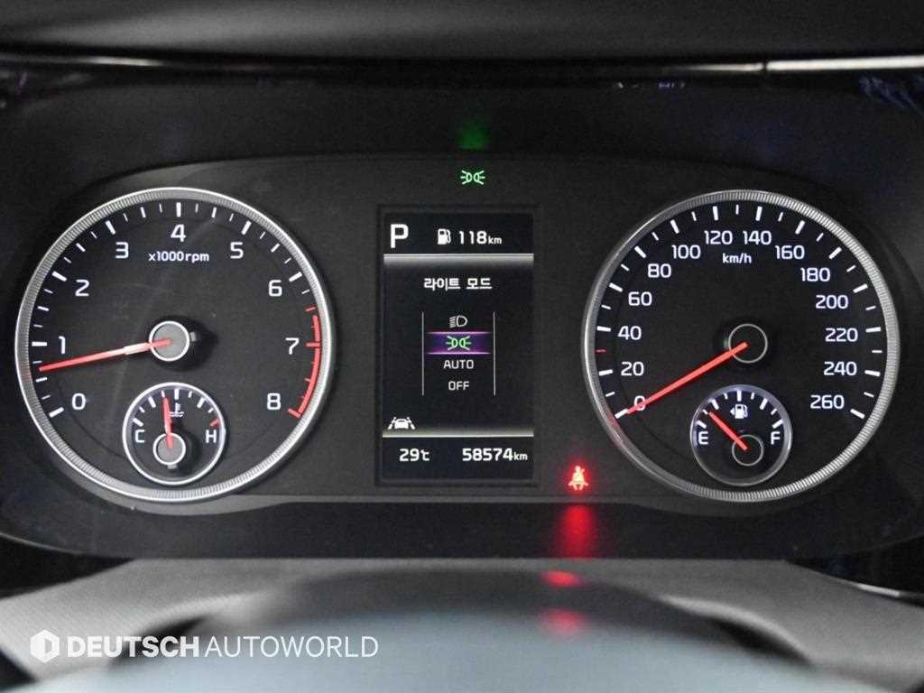 Kia K5 — photo 08