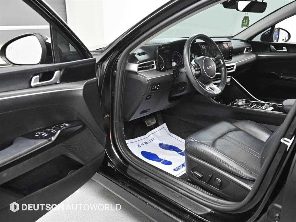 Kia K5 — photo 11