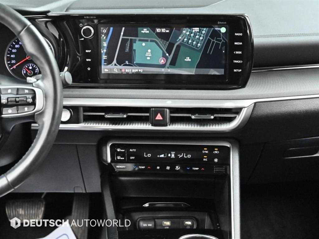 Kia K5 — photo 14
