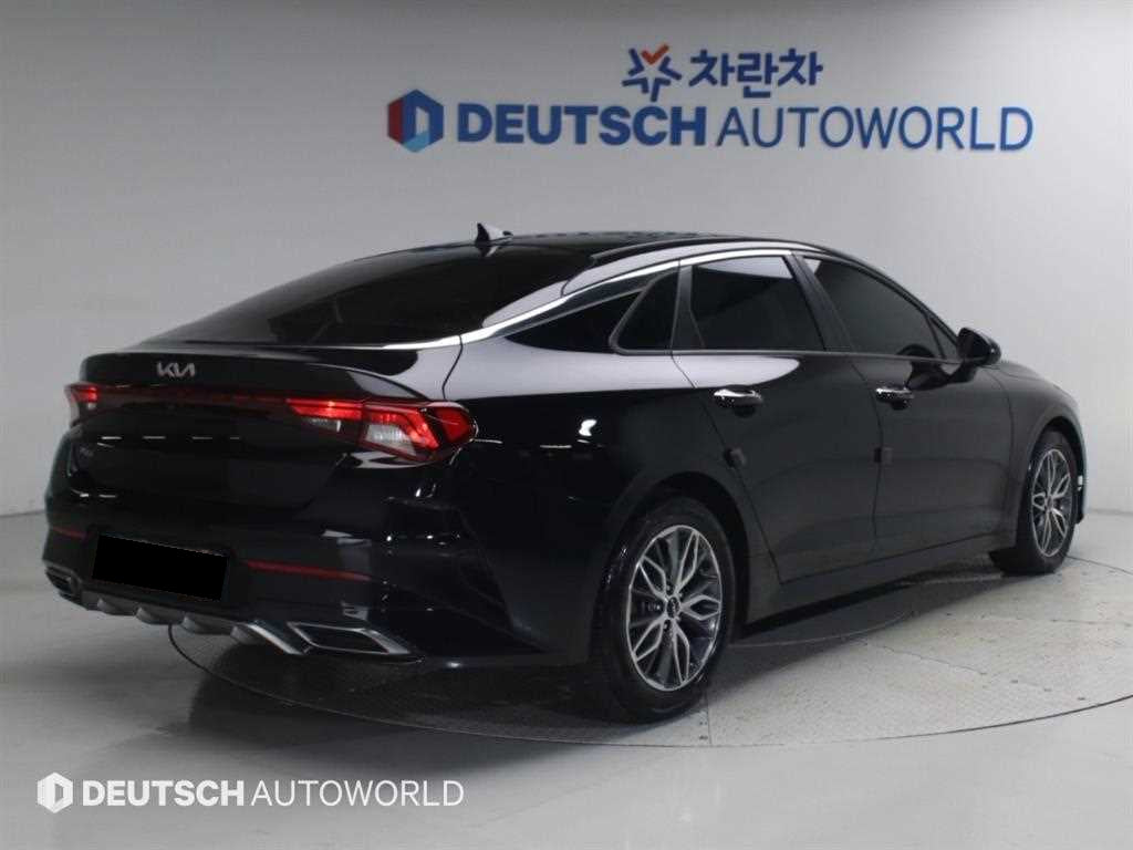 Kia K5 — photo 02