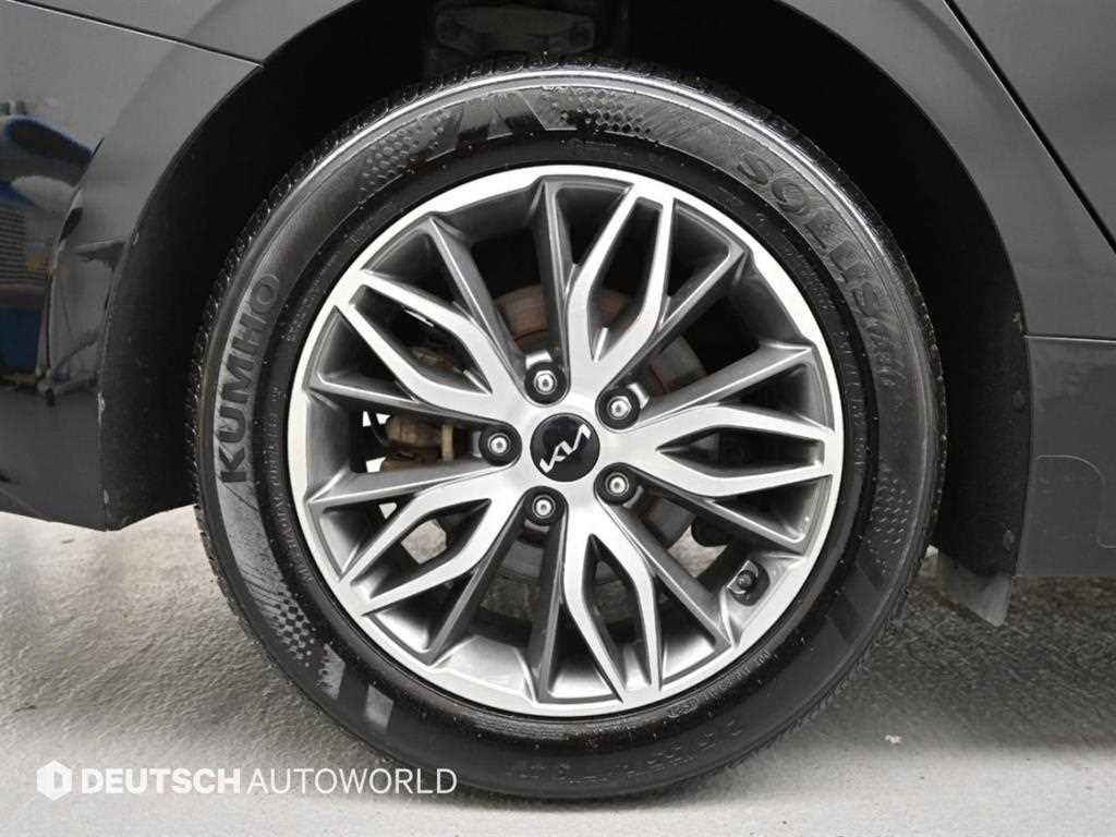 Kia K5 — photo 05