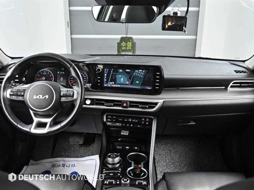 Kia K5 — photo 07