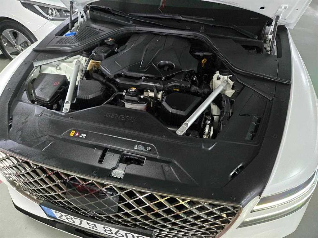 Genesis G80 — photo 20