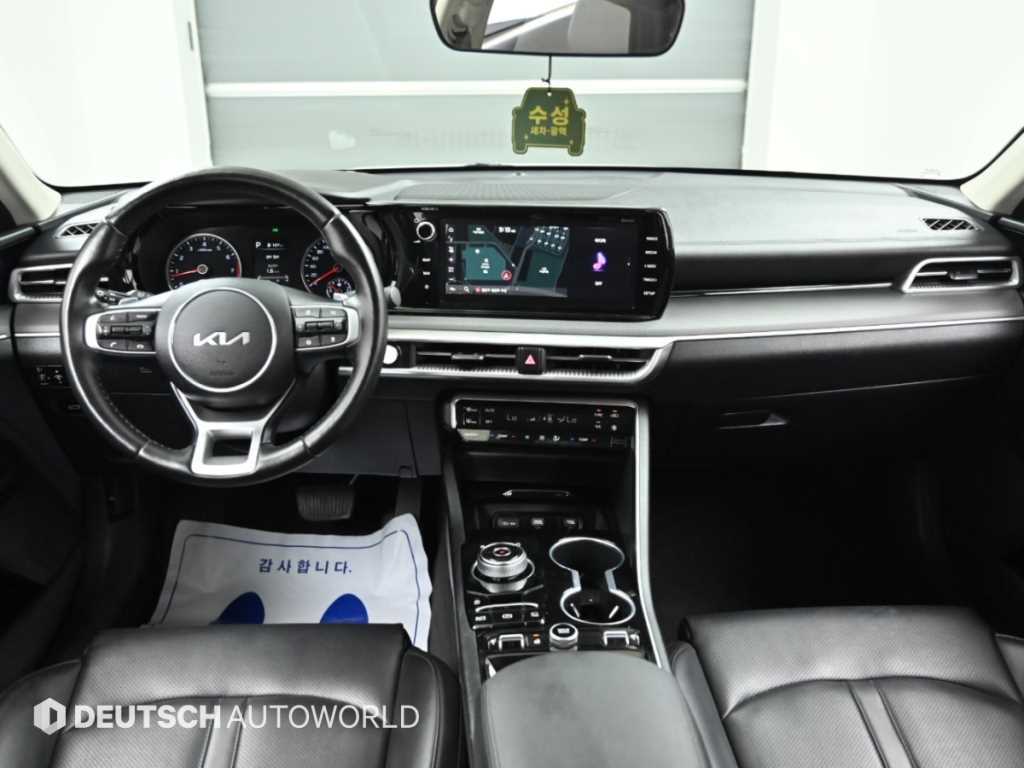 Kia K5 — photo 07