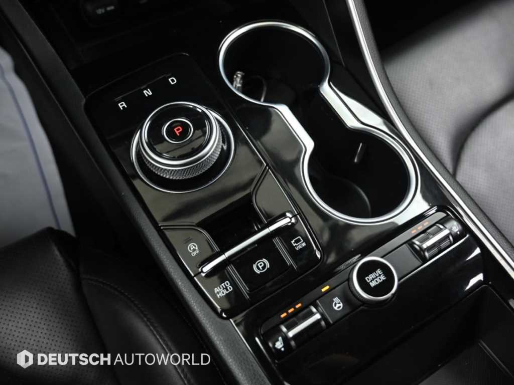 Kia K5 — photo 09