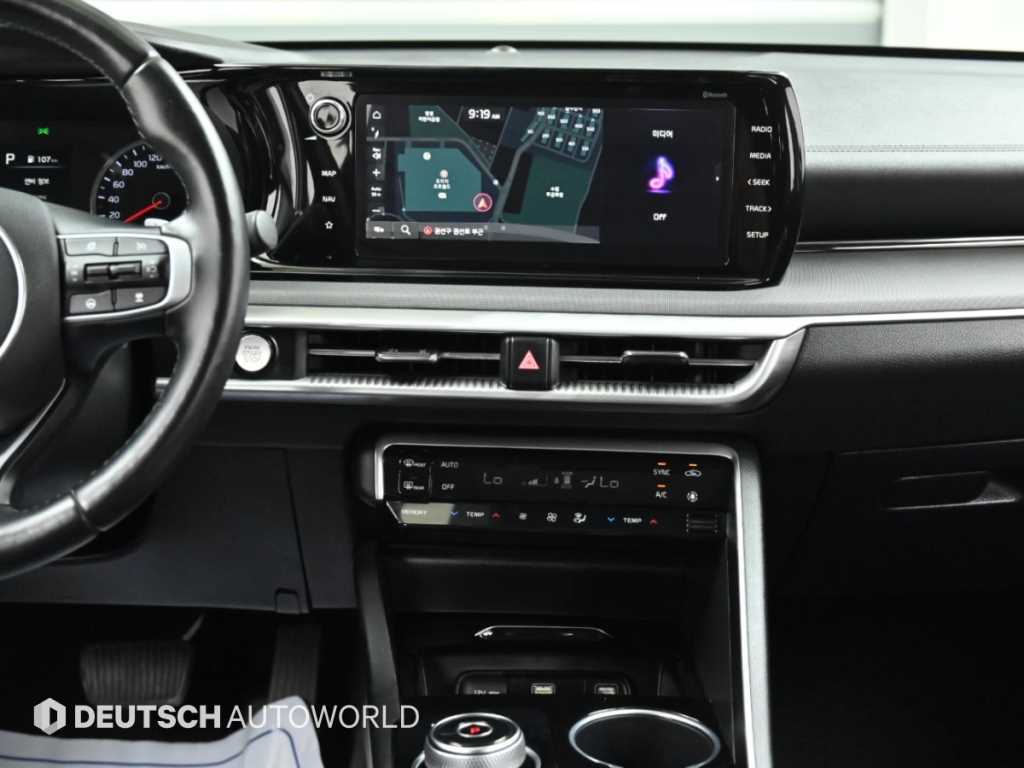Kia K5 — photo 14