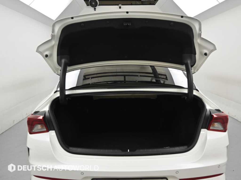 Kia K5 — photo 19