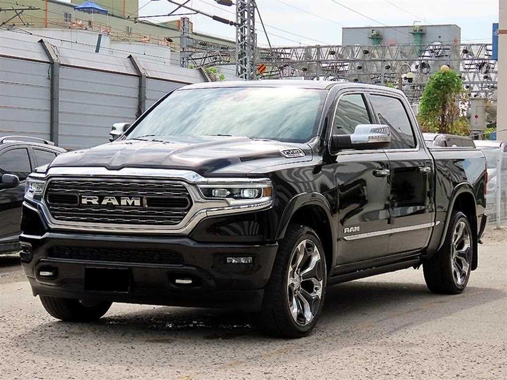 Dodge Ram Pick Up — photo 02