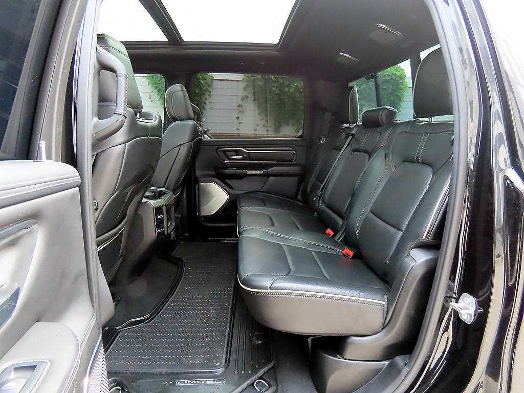 Dodge Ram Pick Up — photo 07