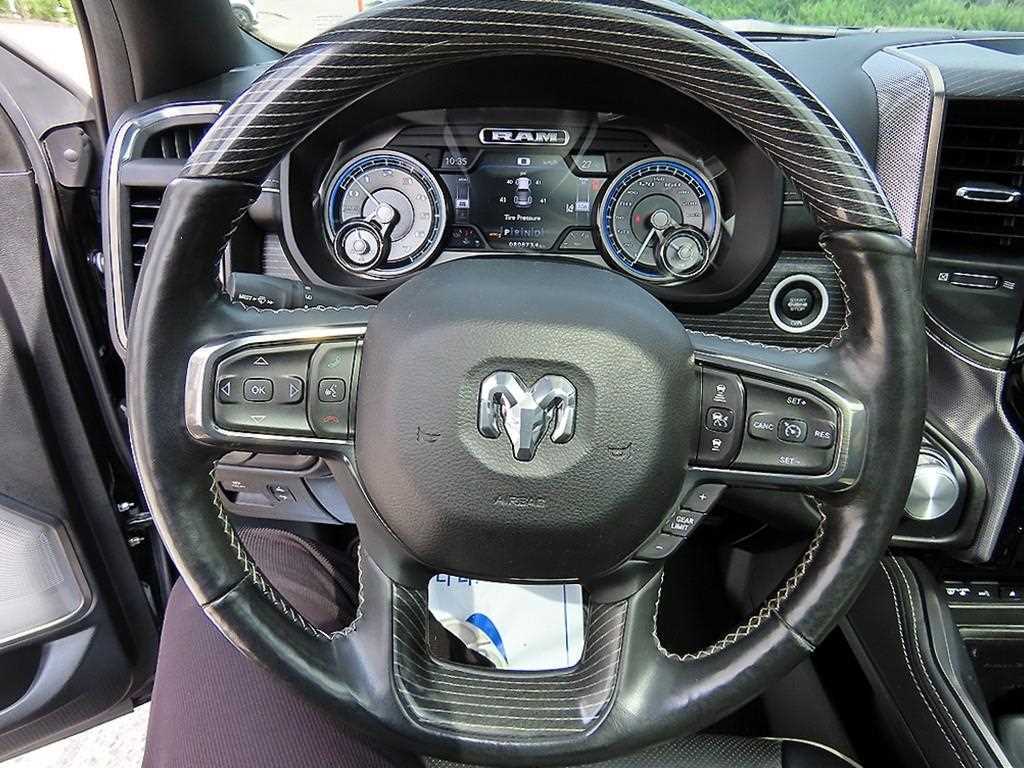 Dodge Ram Pick Up — photo 09