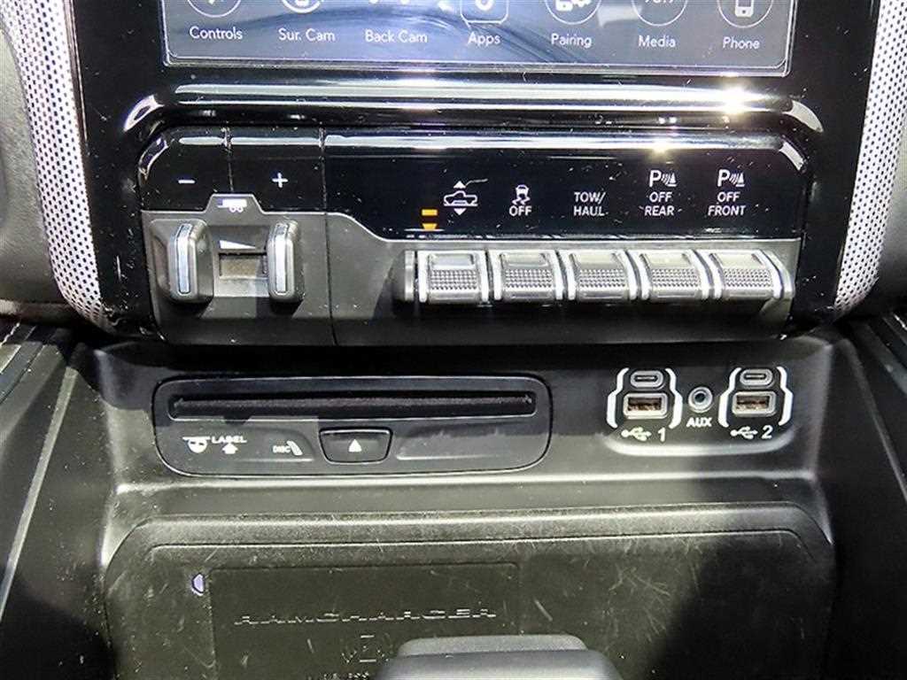 Dodge Ram Pick Up — photo 15