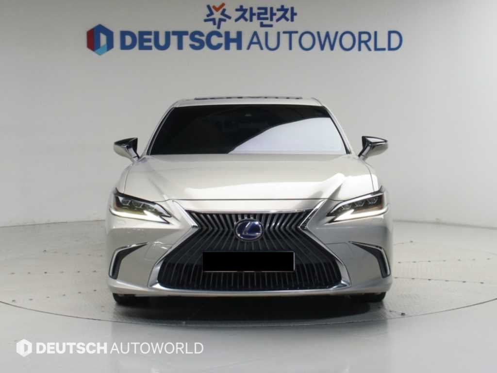Lexus ES — photo 03
