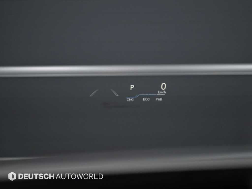 Lexus ES — photo 17