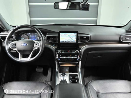Ford Explorer — photo 07