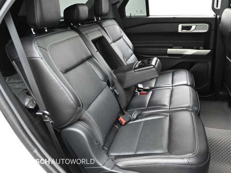 Ford Explorer — photo 12