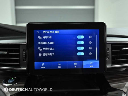 Ford Explorer — photo 17