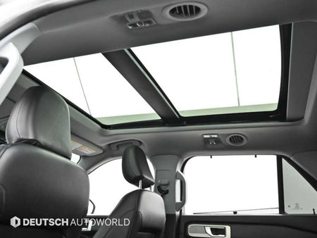Ford Explorer — photo 18