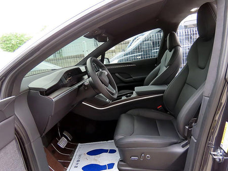 Tesla Model X — photo 09
