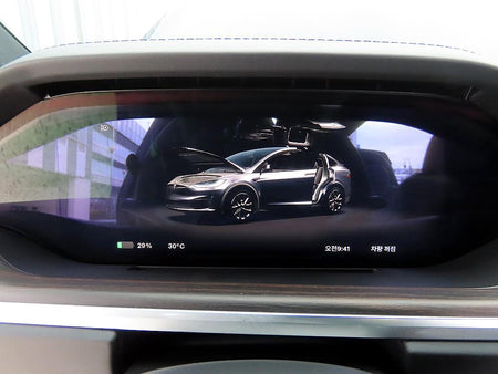 Tesla Model X — photo 14