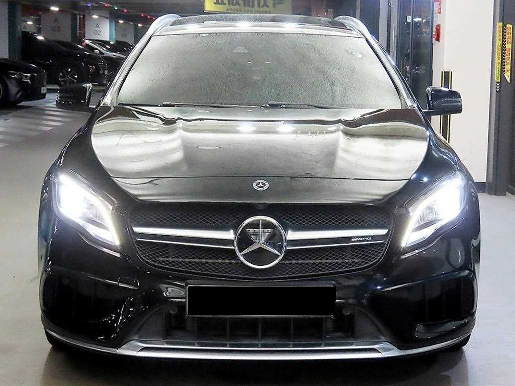 Mercedes-Benz GLA-Class — photo 02