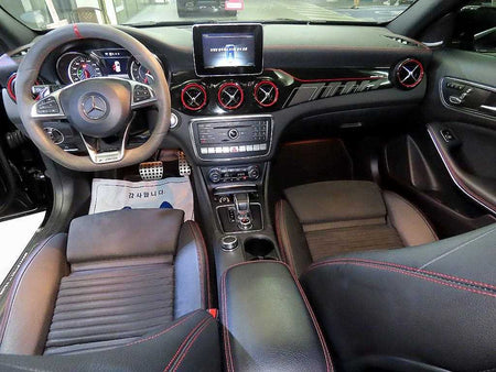 Mercedes-Benz GLA-Class — photo 10