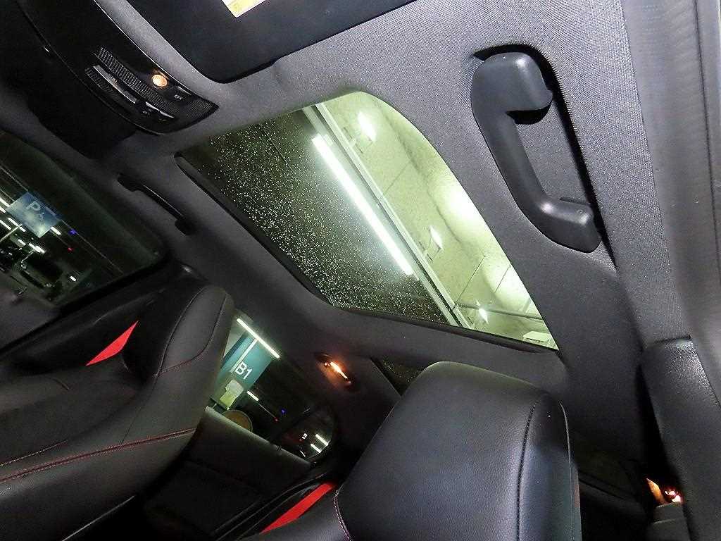 Mercedes-Benz GLA-Class — photo 16