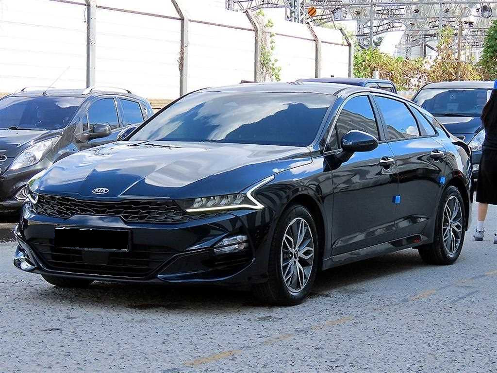 Kia K5 — photo 02