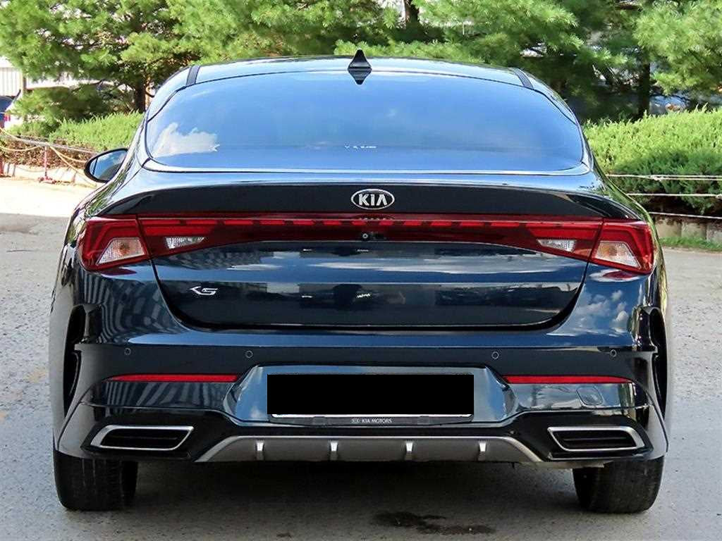 Kia K5 — photo 04