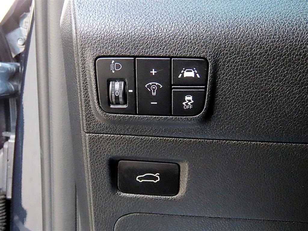 Kia K5 — photo 12