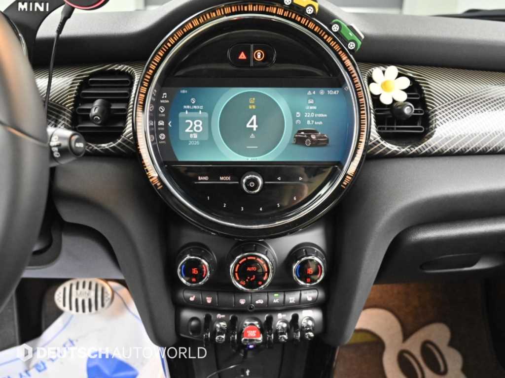 Mini Cooper — photo 14