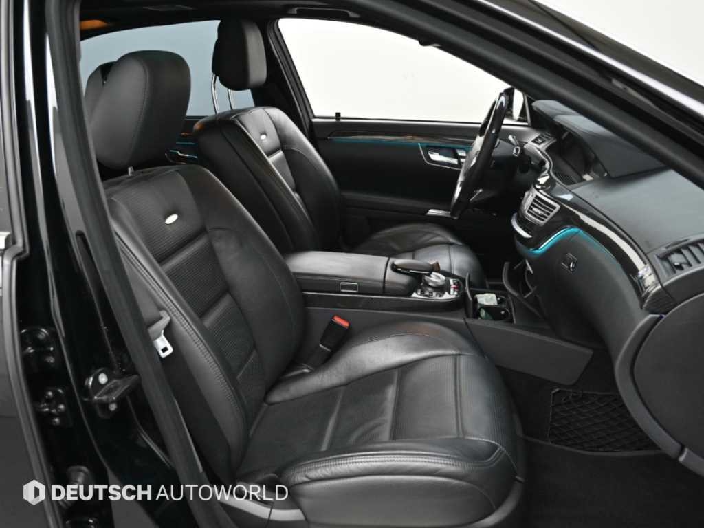 Mercedes-Benz S-Class — photo 10