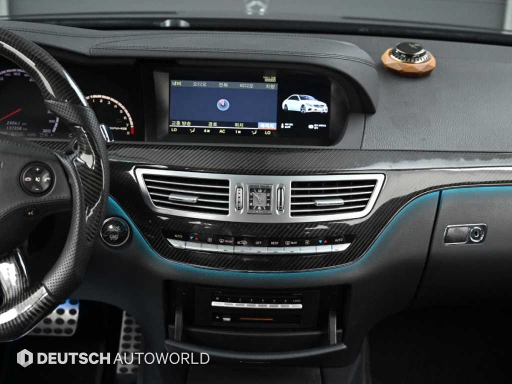 Mercedes-Benz S-Class — photo 14