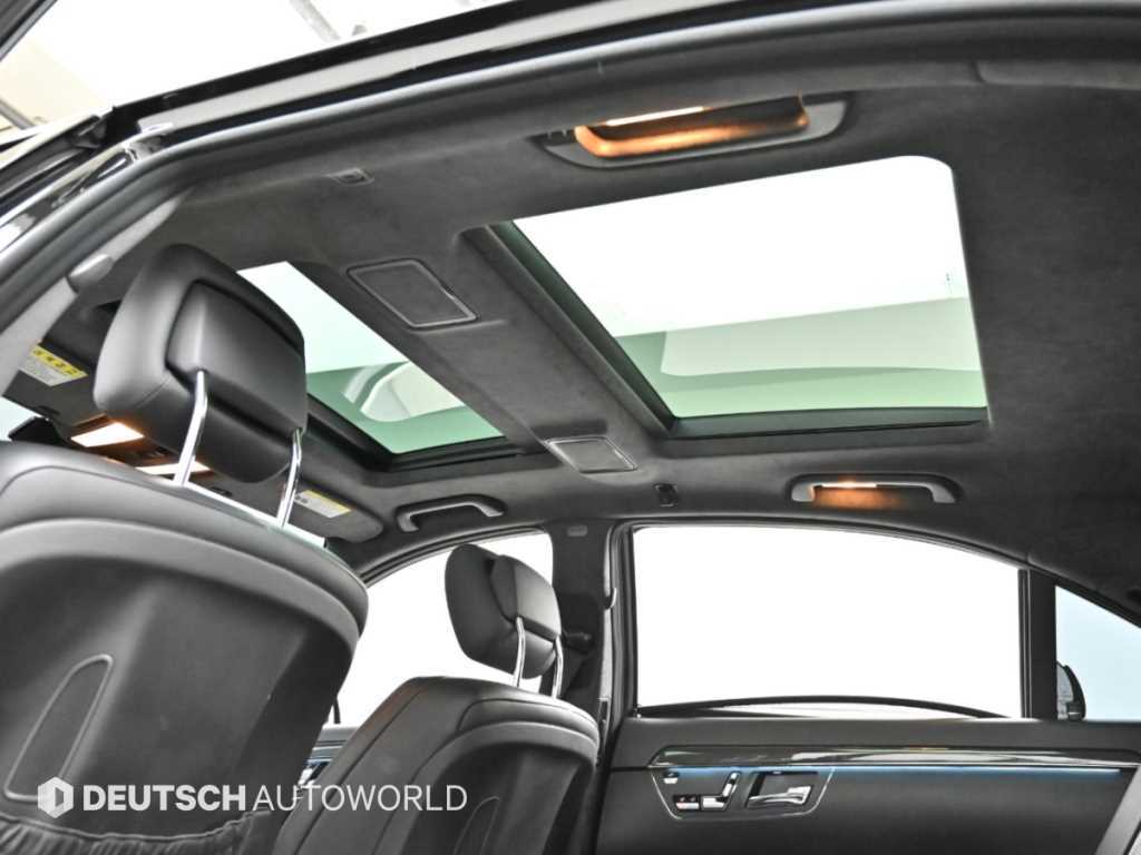 Mercedes-Benz S-Class — photo 18
