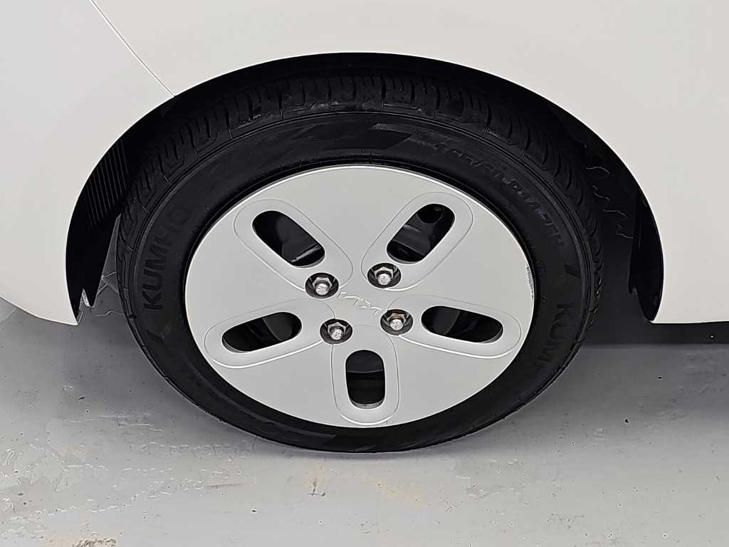 Kia RAY — photo 15