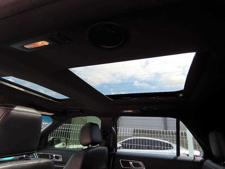 Ford Explorer — photo 18
