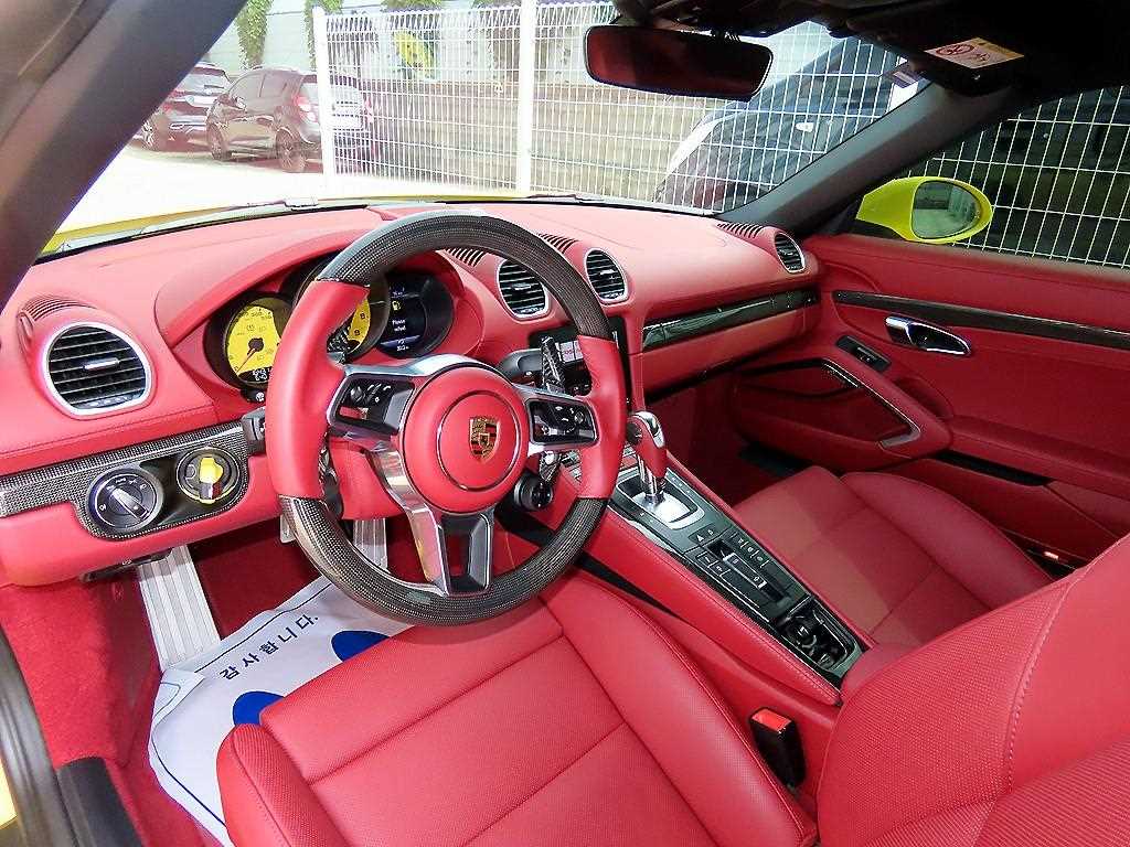 Porsche 718 — photo 11