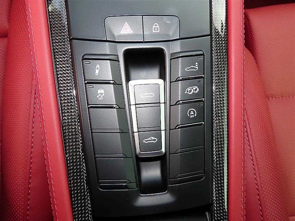 Porsche 718 — photo 15