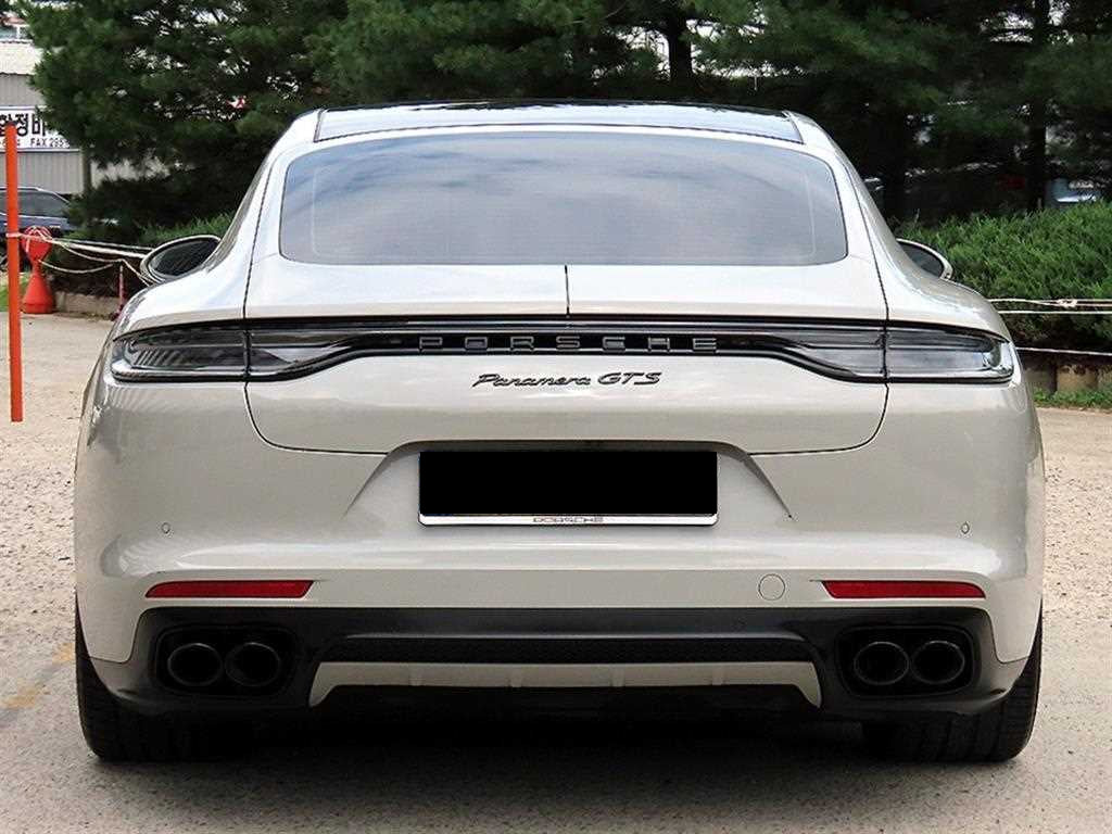 Porsche Panamera — photo 04