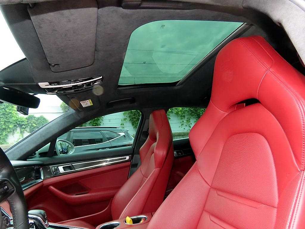 Porsche Panamera — photo 14